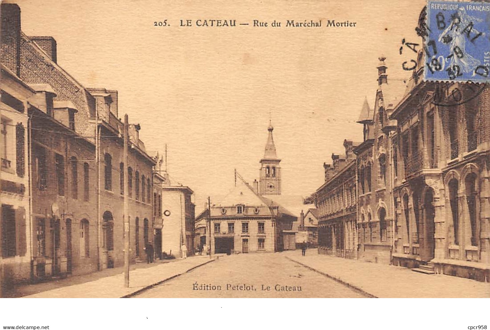 59. N°205737. Le Cateau. Rue Du Maréchal Mortier - Le Cateau