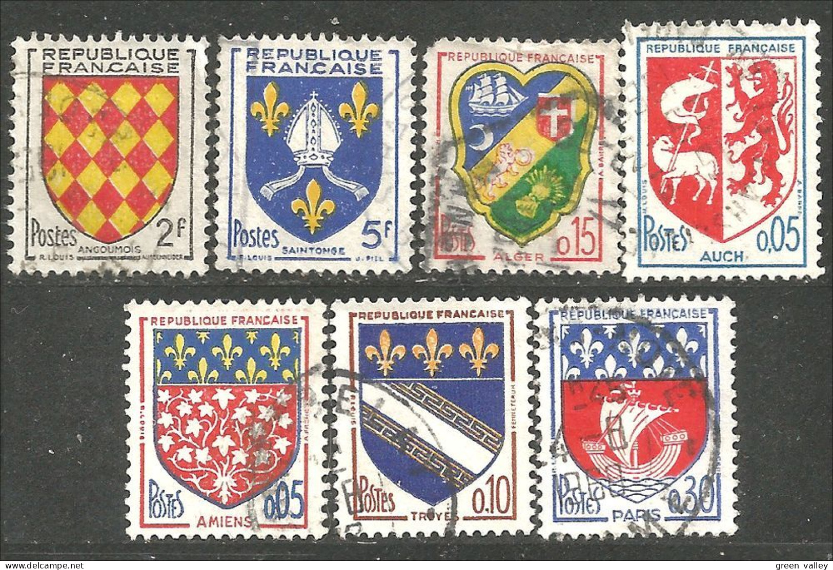 329 France 7 Timbres Armoiries Coat Of Arms (670) - Sellos