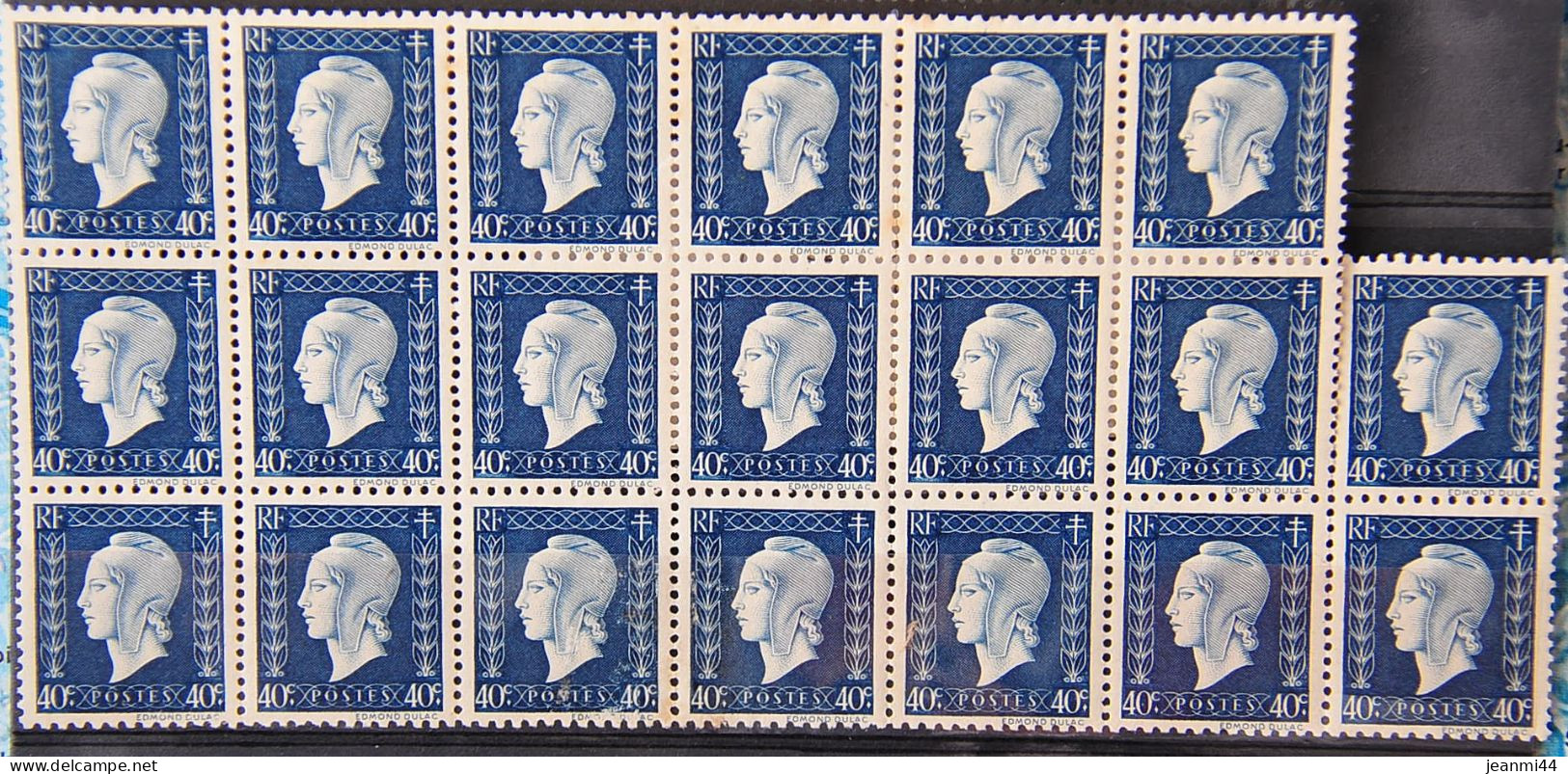 France 1945 - Marianne De Dulac N° 685** - Bloc De 20 Timbres. - 1944-45 Marianne De Dulac