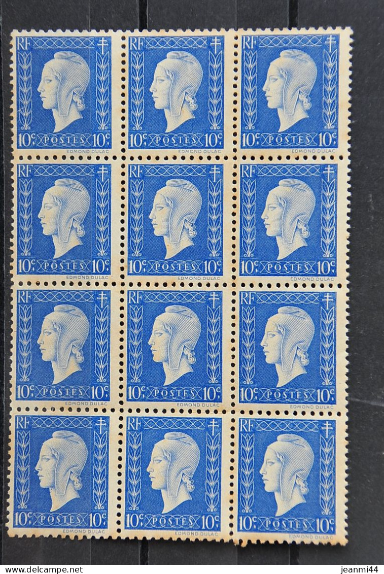 France 1945 - Marianne De Dulac N° 682 - Bloc De 12 Timbres. - 1944-45 Marianne Of Dulac