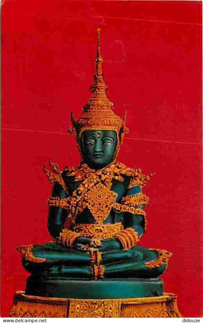 Thailande - Bangkok - The Image Of The Emerald Buddha - Under The Summer Season Attire The Emerald Buddha Temple - Carte - Tailandia