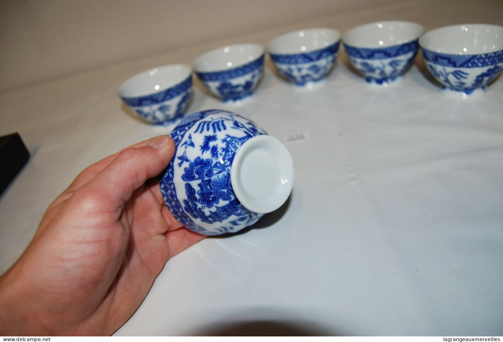 C222 6 Anciennes Tasses De Style Asiatique - Cups