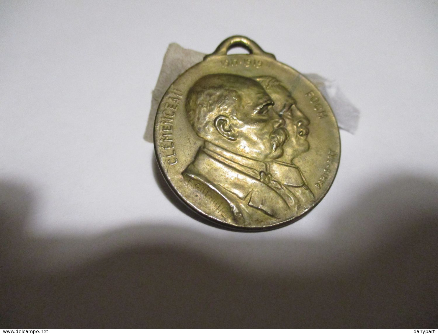 Médaille Clémenceau Foch Au Bon Marché Paris Justice Poursuivant Le Crime - Profesionales / De Sociedad