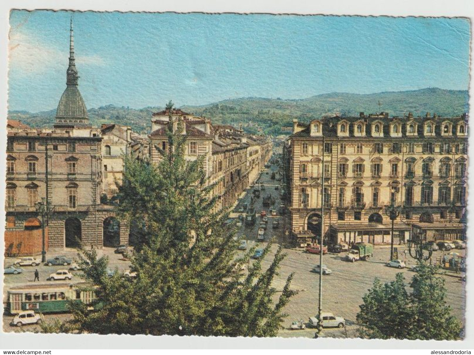 Cartolina Viaggiata Affrancata Torino Mole Antonelliana Via Po 1964 Francobollo 15 Lire - Autres Monuments, édifices