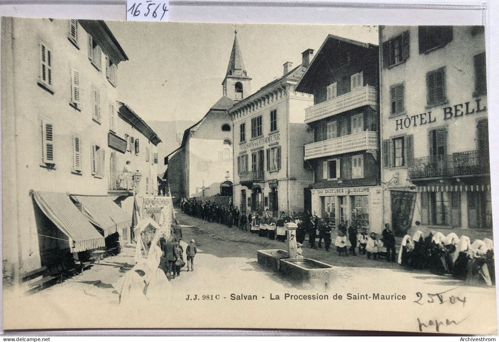 Salvan (Valais) - La Place Avec La Procession De Saint-Maurice ; Précurseur (16'564) - Salvan