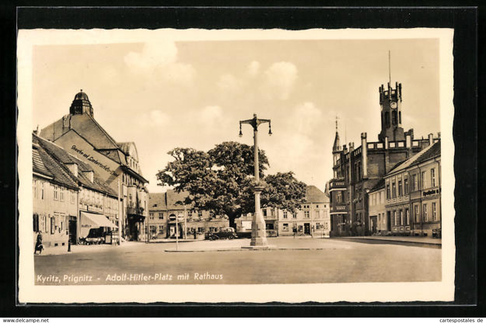 AK Kyritz /Prignitz, Platz Mit Rathaus  - Kyritz