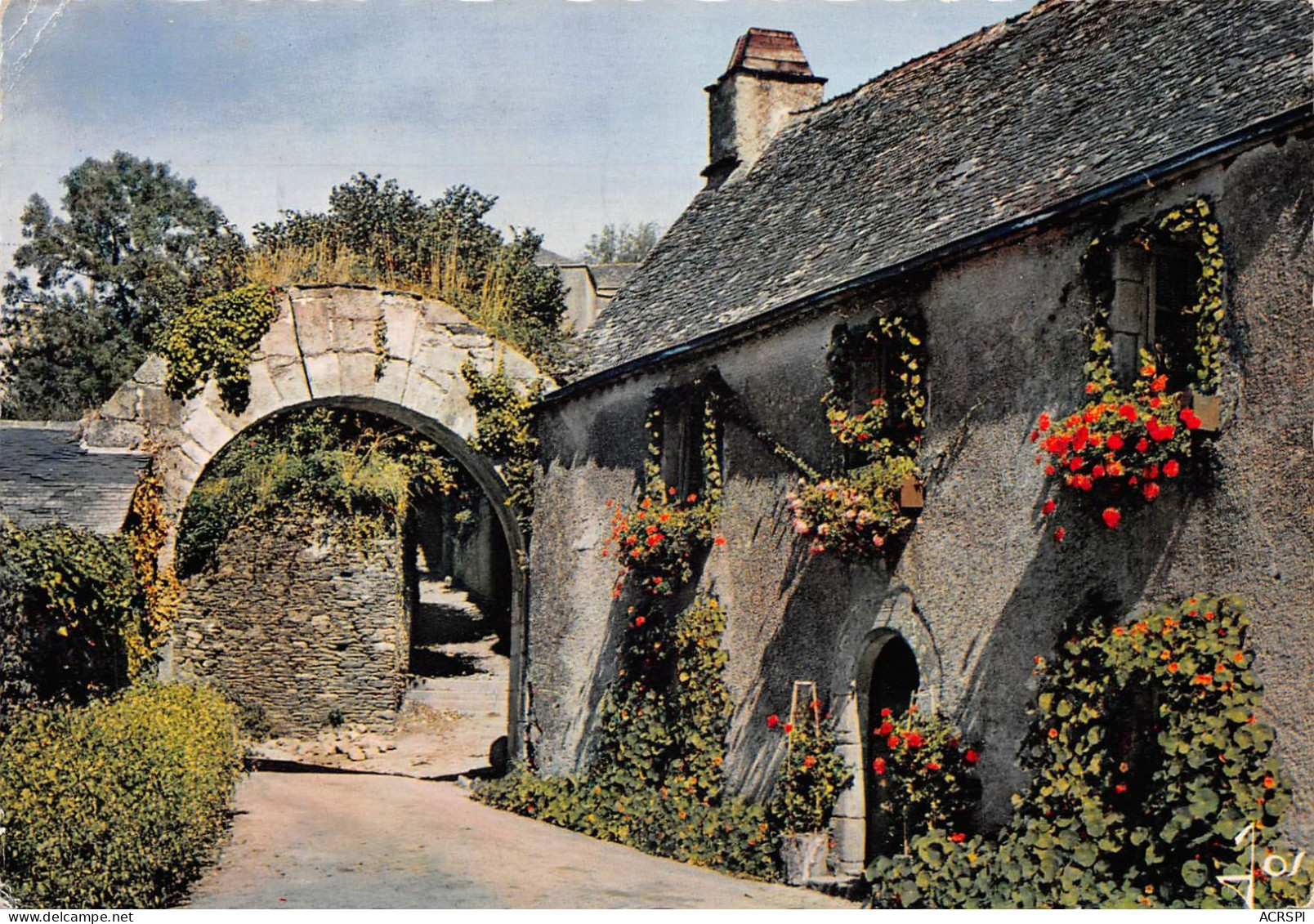 56 ROCHEFORT-EN-TERRE  Maison à L"entrée De La Ville édition Jos  (Scan R/V) N°   16   \MS9025 - Rochefort En Terre