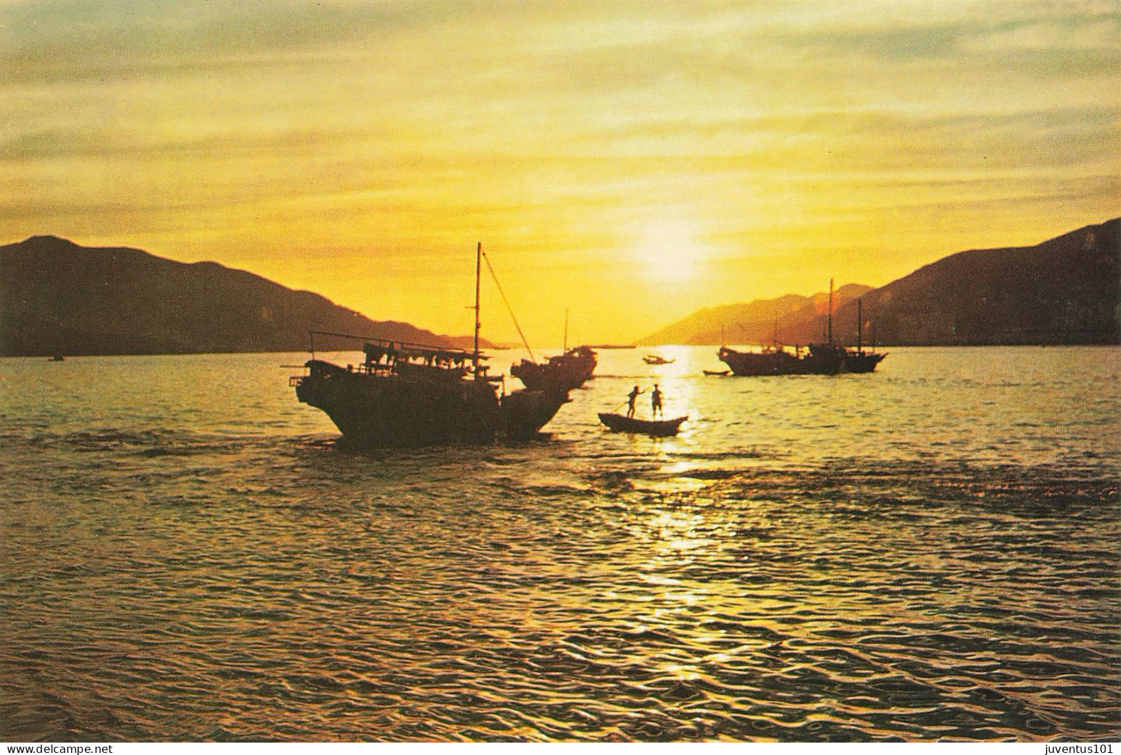 CPSM Sunset-Hong Kong    L2835 - Cina (Hong Kong)