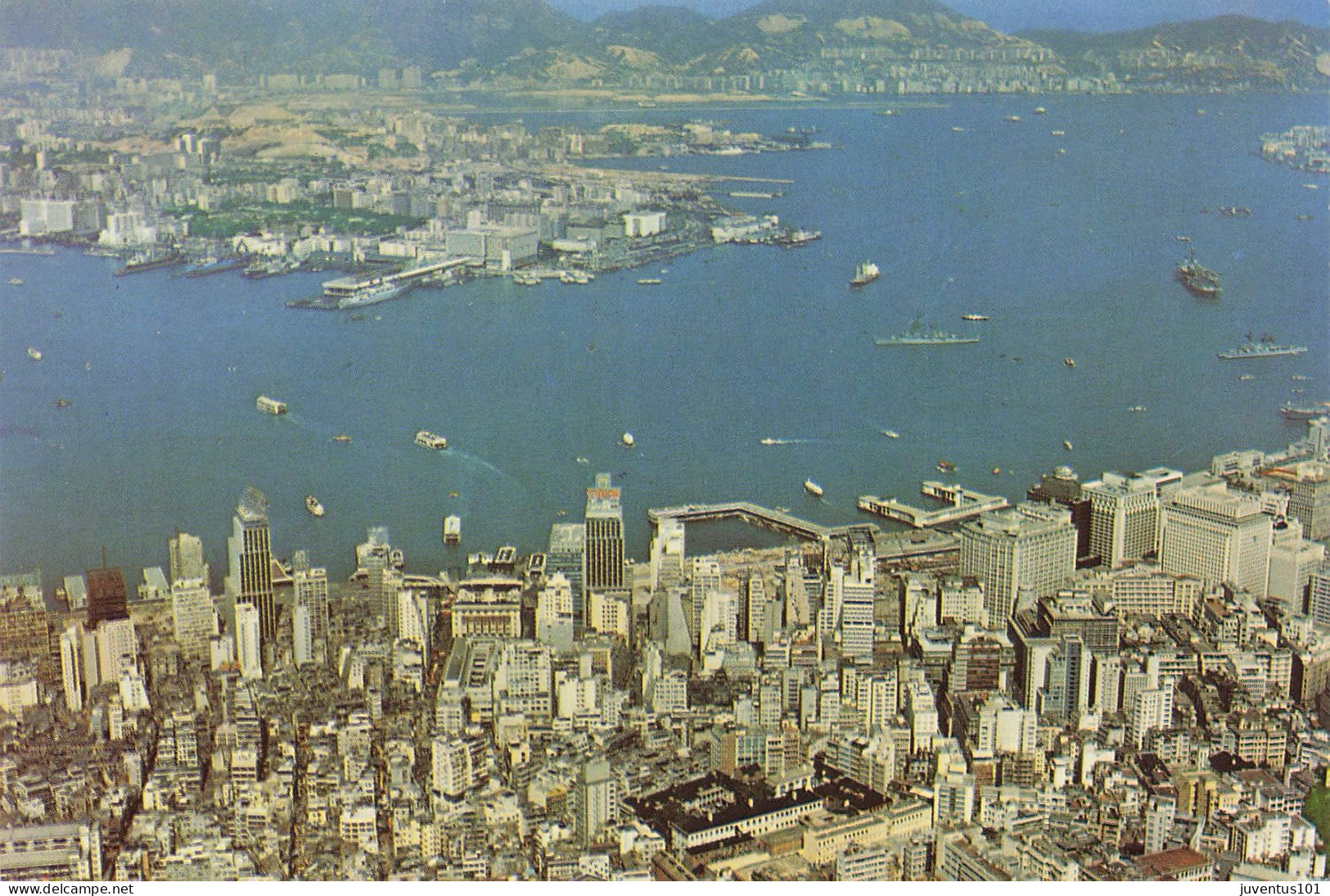 CPSM Hong Kong And Kowloon    L2835 - Cina (Hong Kong)