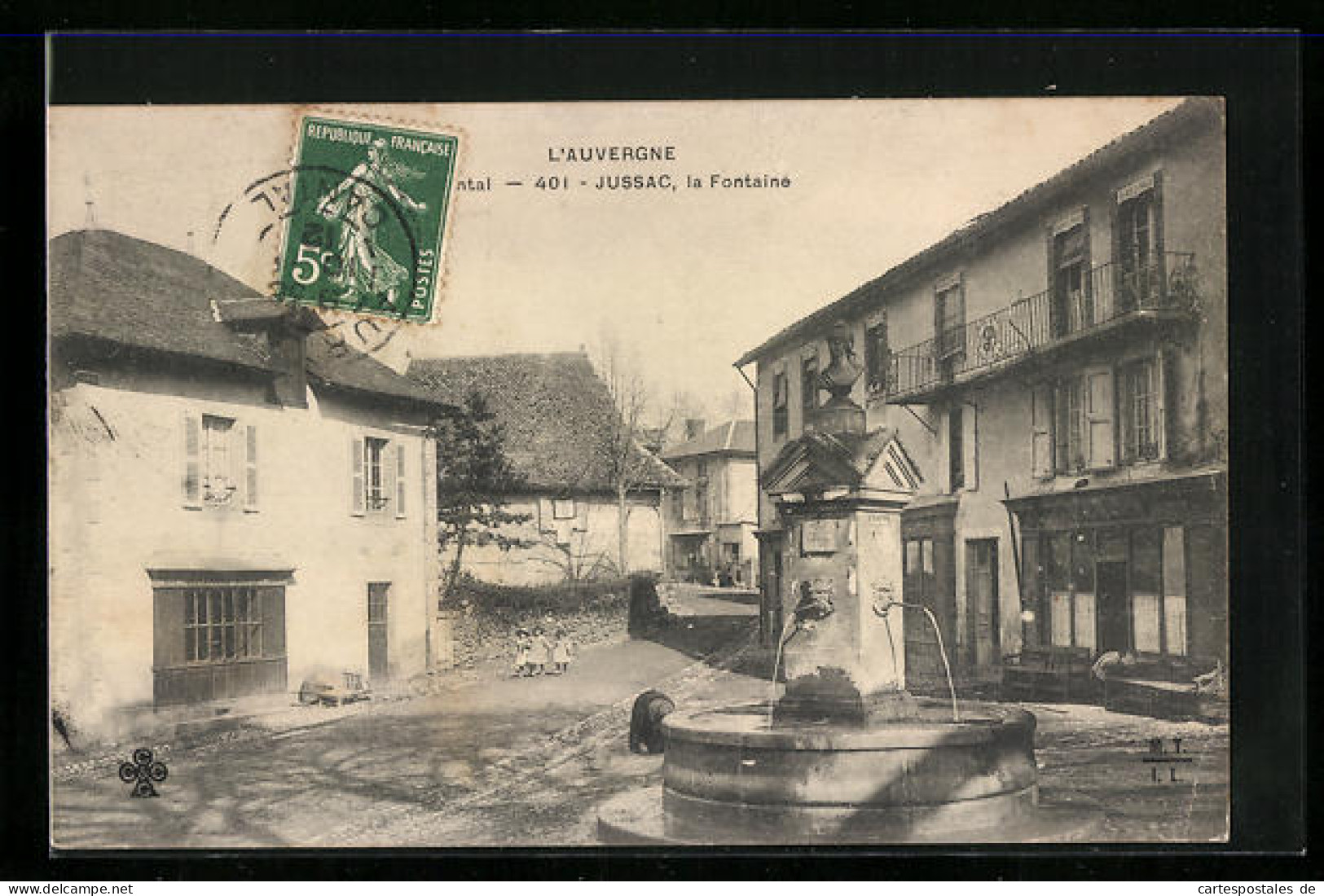 CPA Jussac, L`Auvergne, La Fontaine  - Jussac