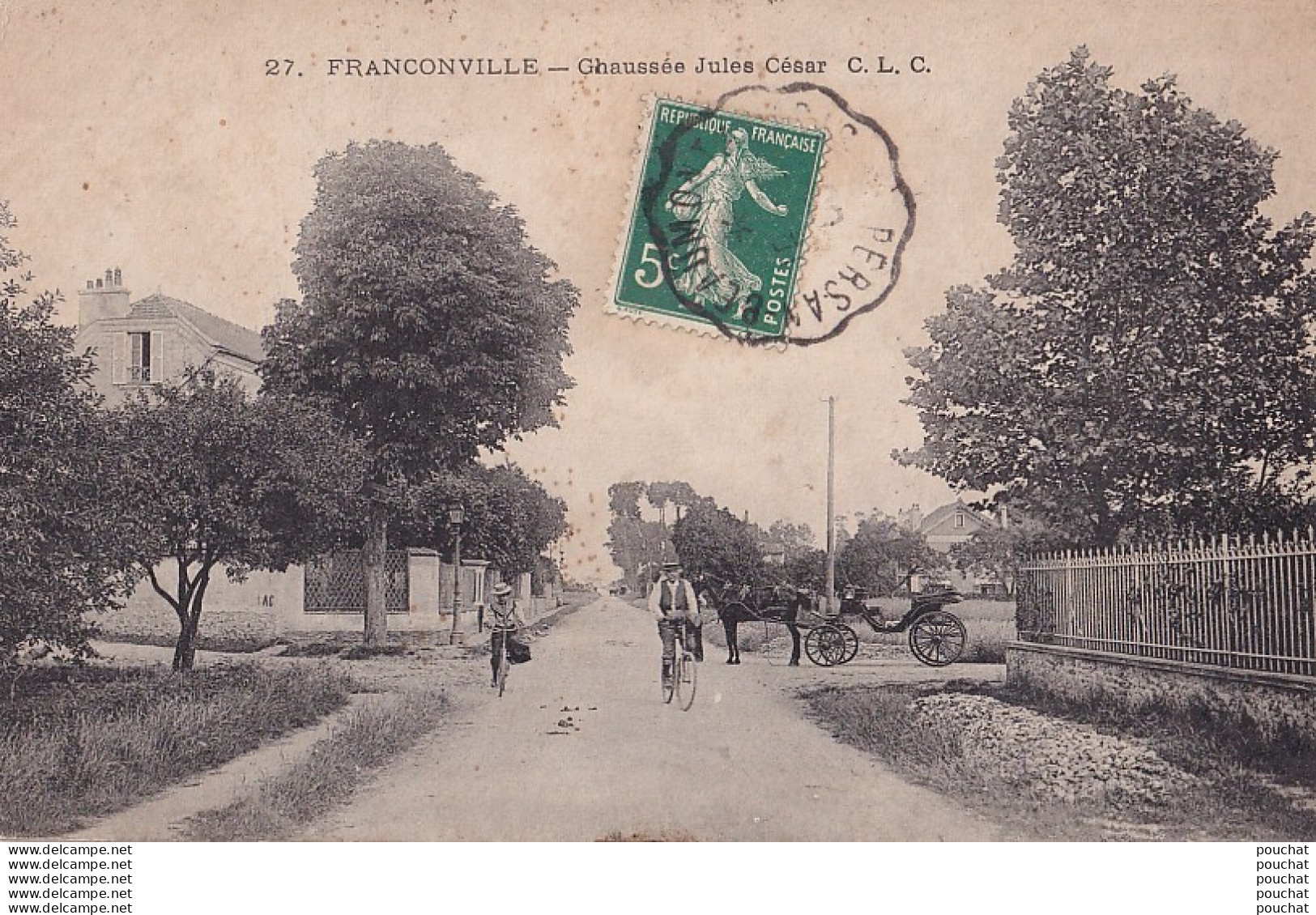 V7-95) FRANCONVILLE - CHAUSSEE JULES CESAR - VOITURE ATTELEE - HABITANTS  - Franconville