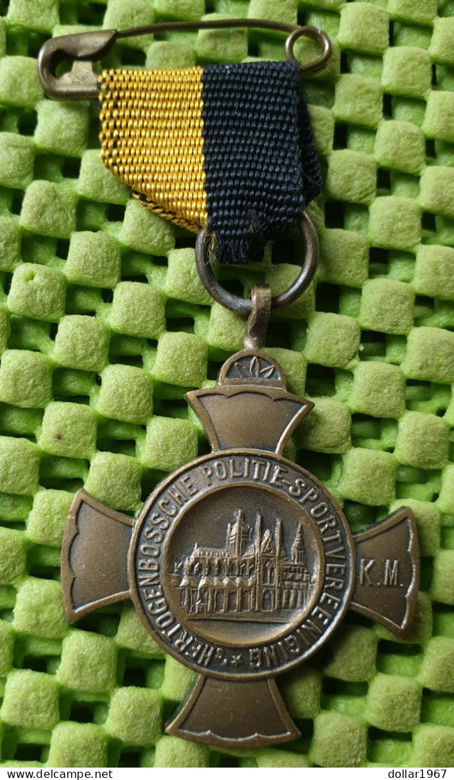 Medaile  Medaille Hertogenbossche Politie - Sport Vereeniging 1930  .( N.B. . ) -  Original Foto  !!  Medallion  Dutch - Politie & Rijkswacht
