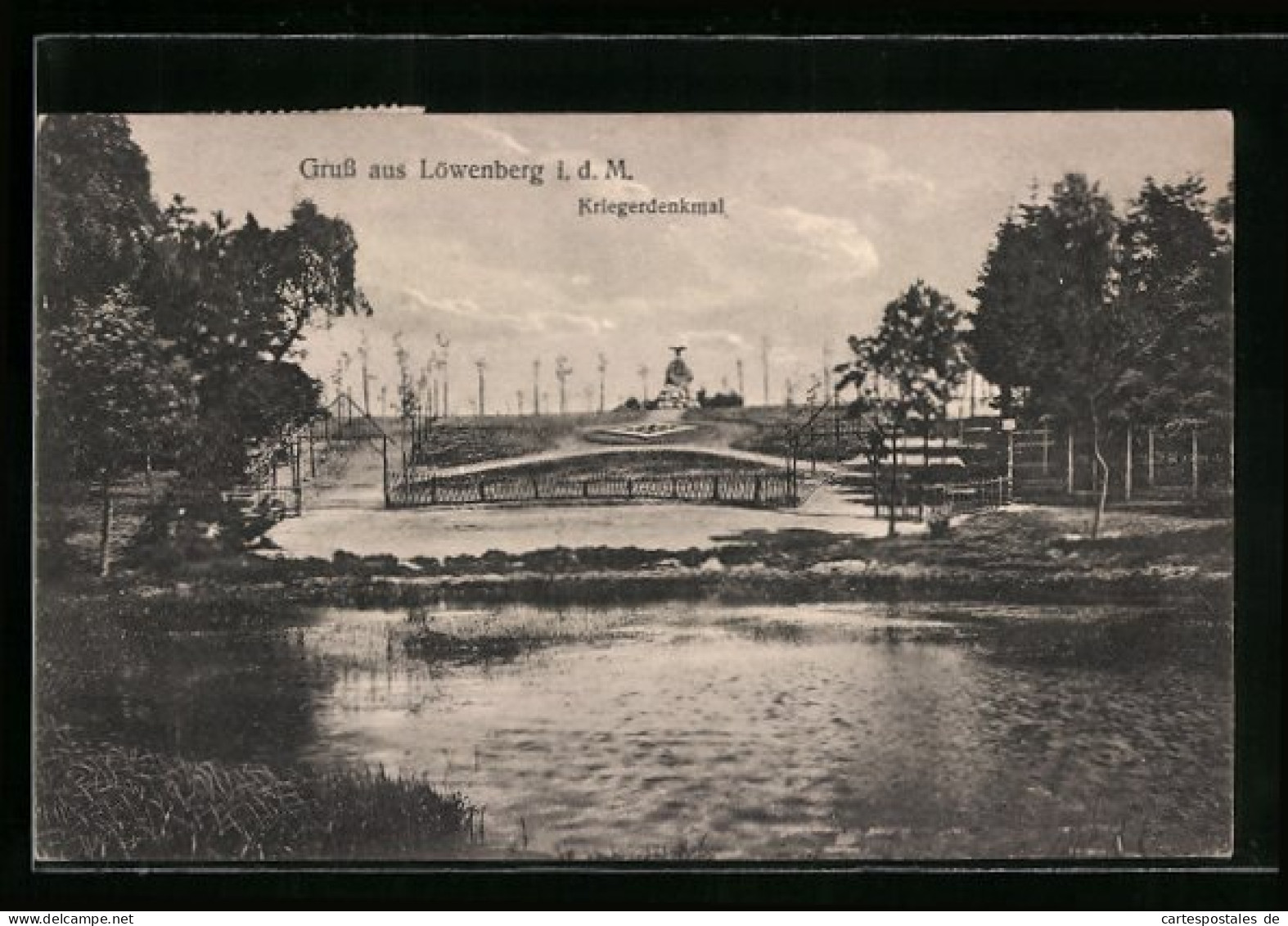 AK Löwenberg I. D. M., Wasserpartie Am Kriegerdenkmal  - Loewenberg