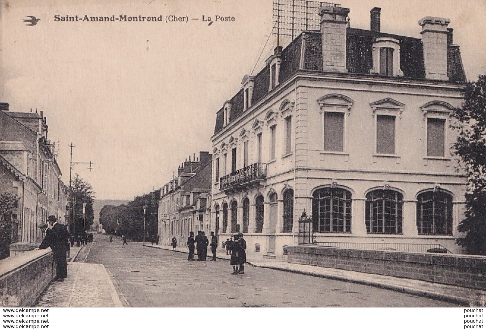 J2-18) SAINT AMAND MONTROND (CHER) LA POSTE -  ( ANIMEE - HABITANS - 2 SCANS ) - Saint-Amand-Montrond