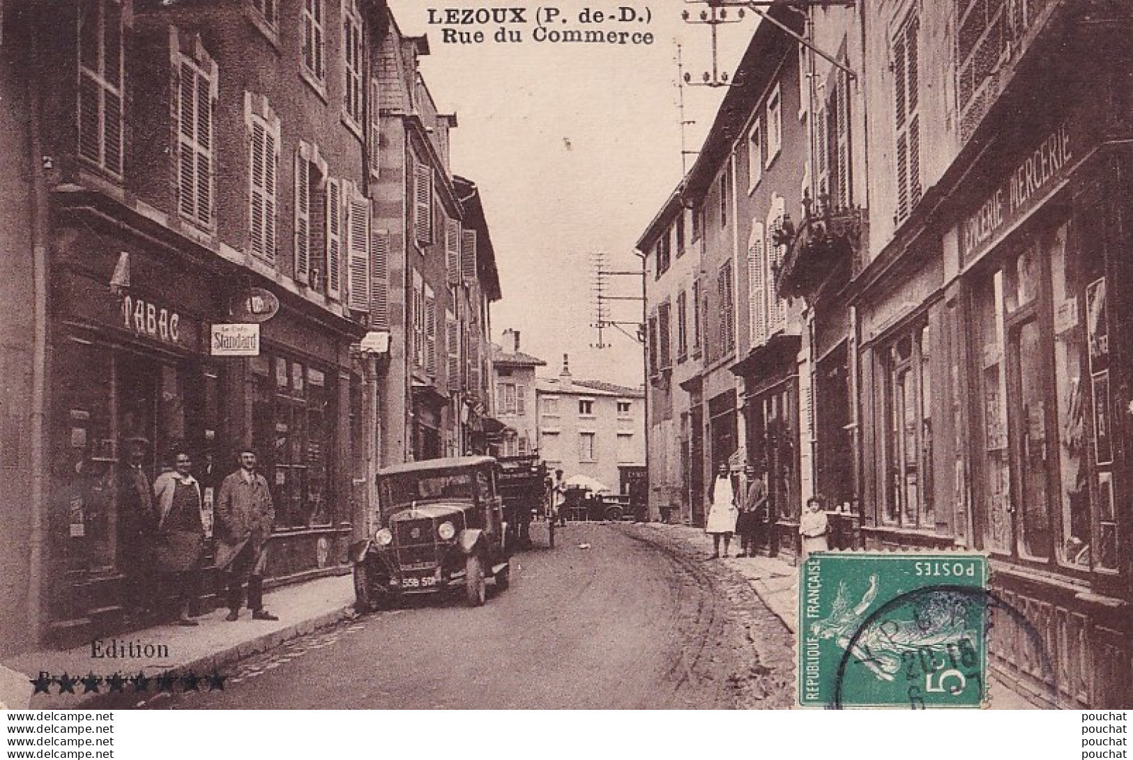 63) LEZOUX (PUY DE DOME) RUE DU COMMERCE - ( ANIMEE - HABITANTS - AUTOMOBILE ) - Lezoux