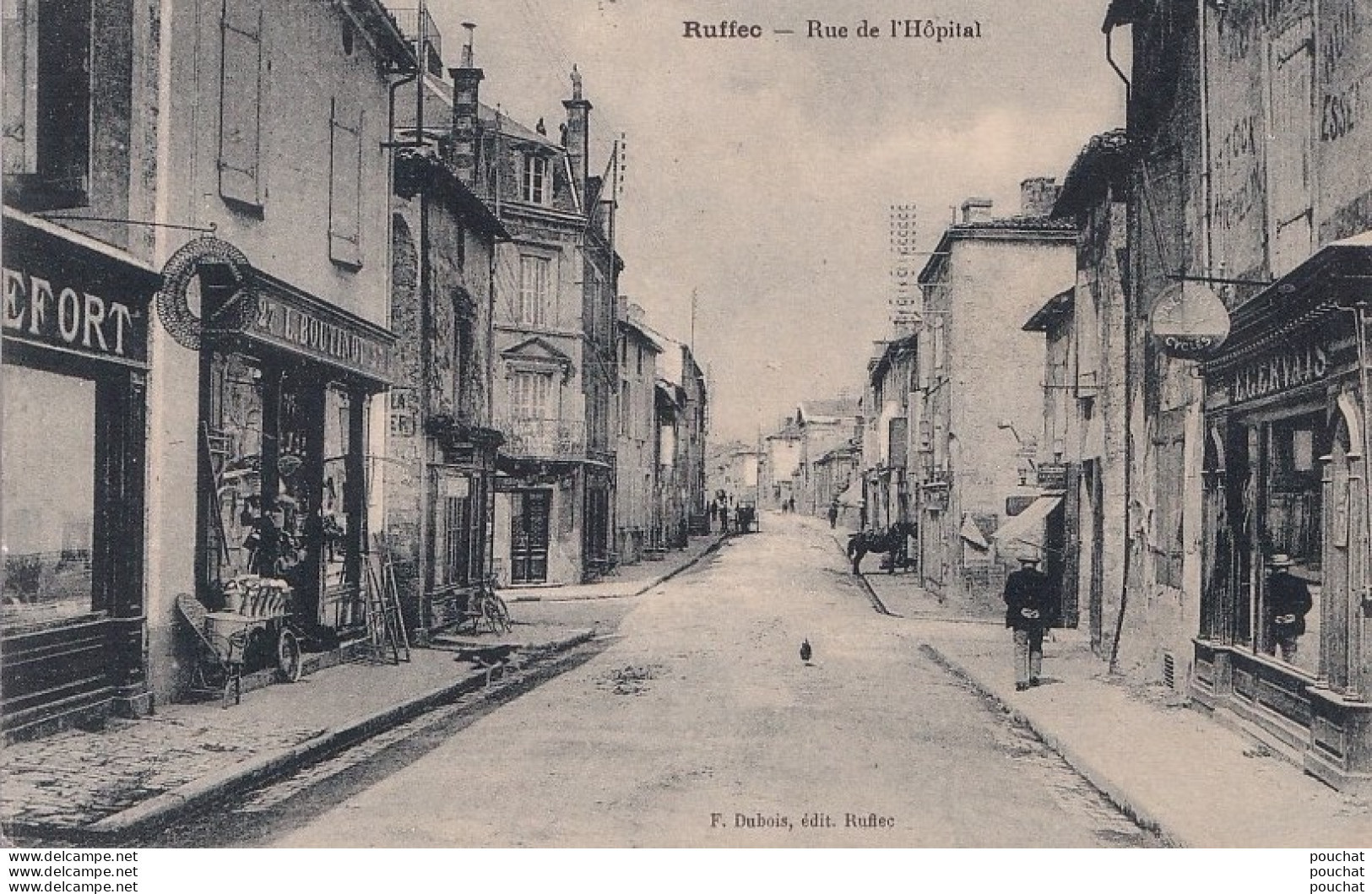  B17-16) RUFFEC - RUE DE L ' HOPITAL - MAGASINS De " L. BOUTINOT " Et De " E. GERVAIS "  - ( 2 SCANS )  - Ruffec