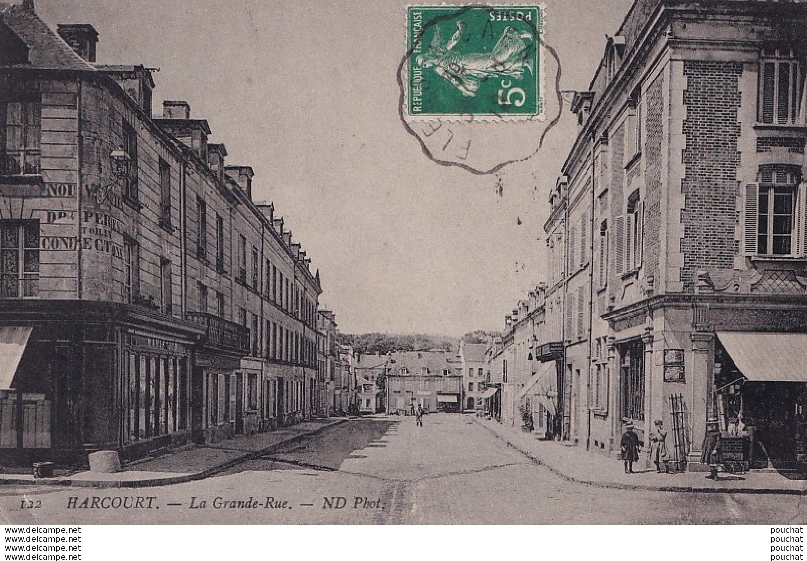 B22-27) HARCOURT - LA GRANDE RUE  - Harcourt