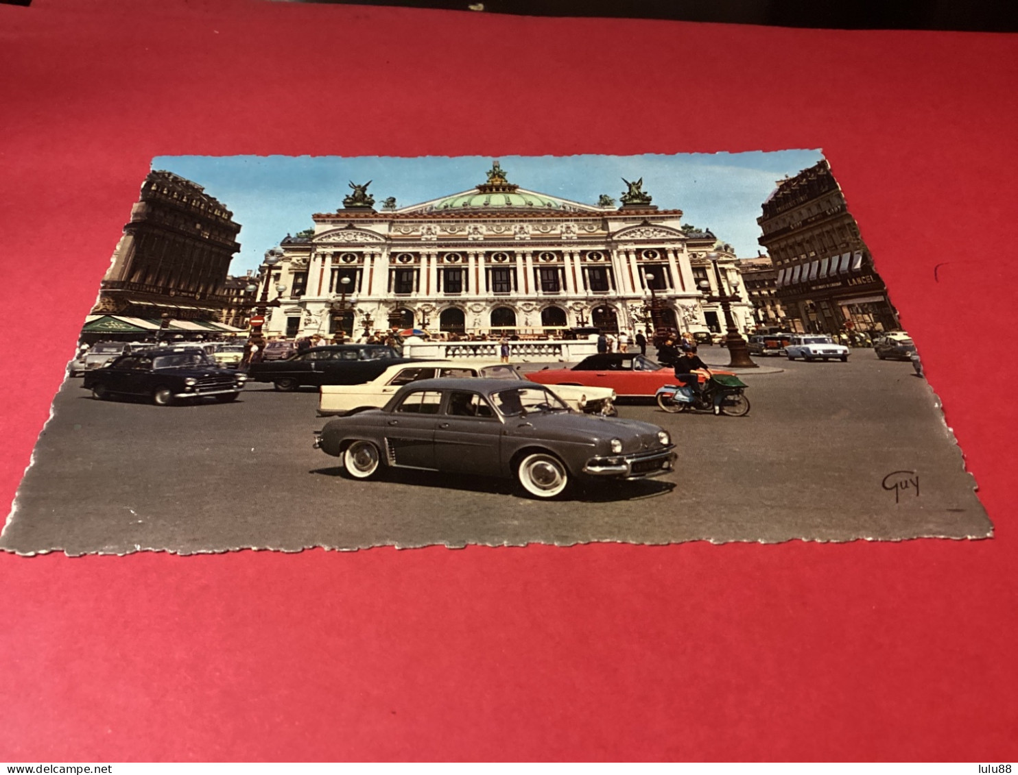 ️  RENAULT Dauphine Devant. Opéra De PARIS.  Éditeur.Guy.   FRAIS DE PORT OFFERT - PKW