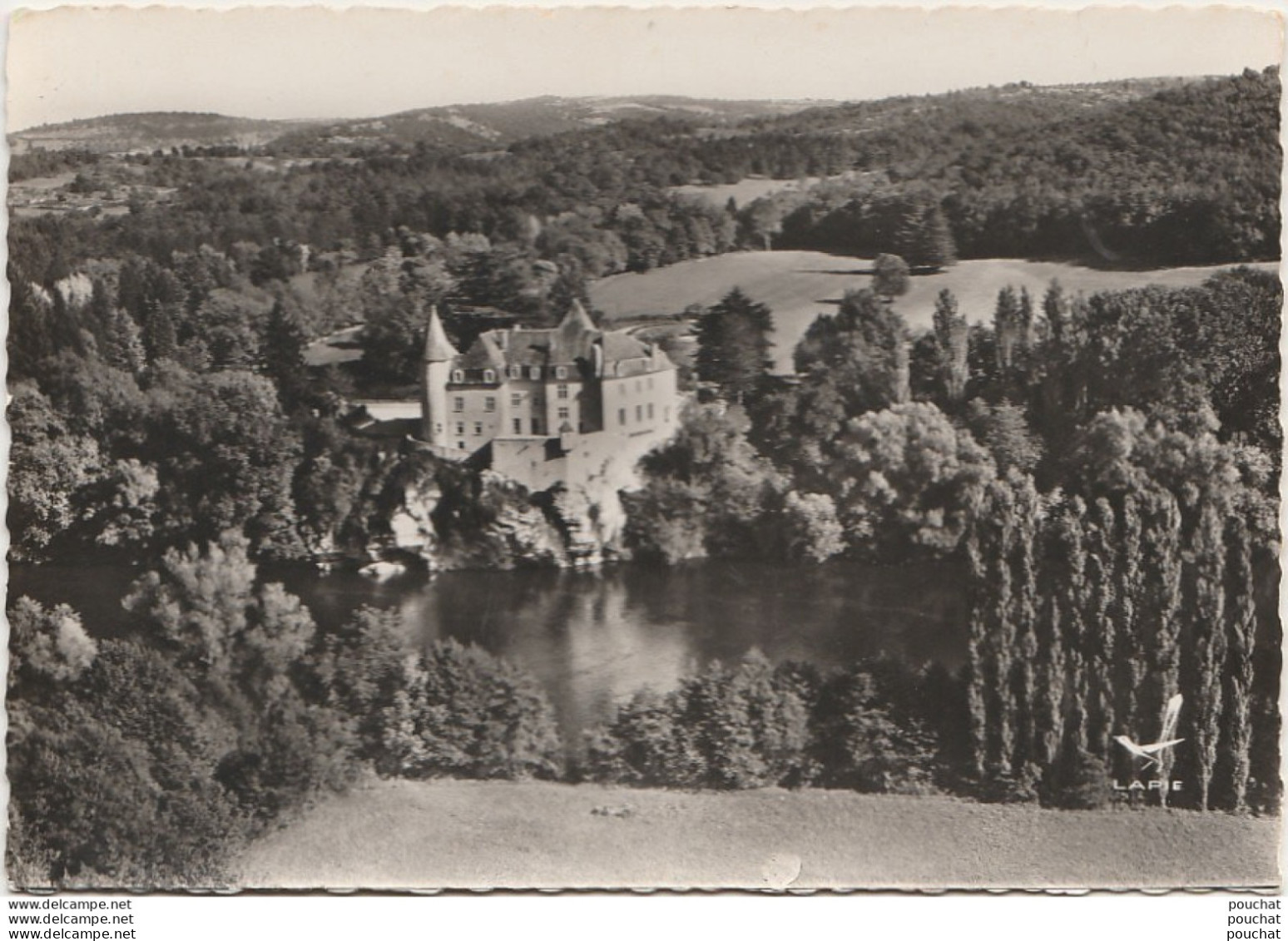 D9-46) LACAVE (LOT) EN AVION AU DESSUS DE... CHATEAU DE LA TREYNE - (2 SCANS)  - Lacave