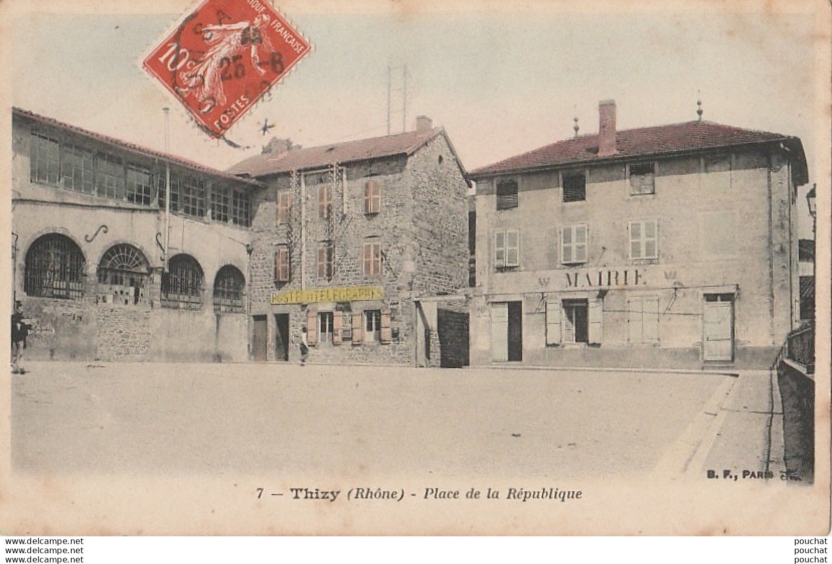 D20- 69) THIZY (RHONE)  PLACE DE LA REPUBLIQUE - (PETITE ANIMATION - MAIRIE ET POSTES ET TELEGRAPHES) - Thizy