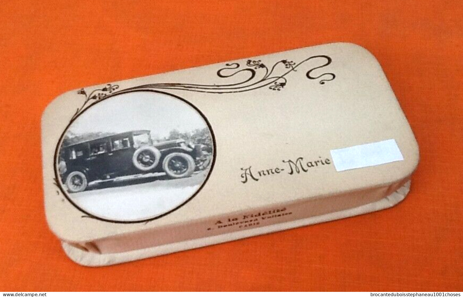 Années 1930 Boite à Dragées  Boite Rectangulaire Cartonnée Décor Imposante Automobile Fiat 525 - Boxes