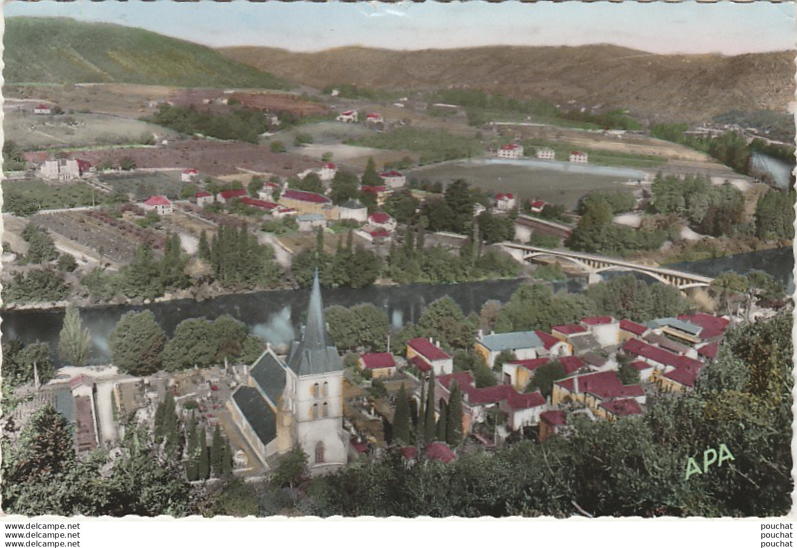 E10- 46) LUZECH (LOT) L'EGLISE ET VUE GENERALE DU QUARTIER DE LA DOUVE - (COULEURS - OBLITERATION 1958 - 2 SCANS) - Luzech