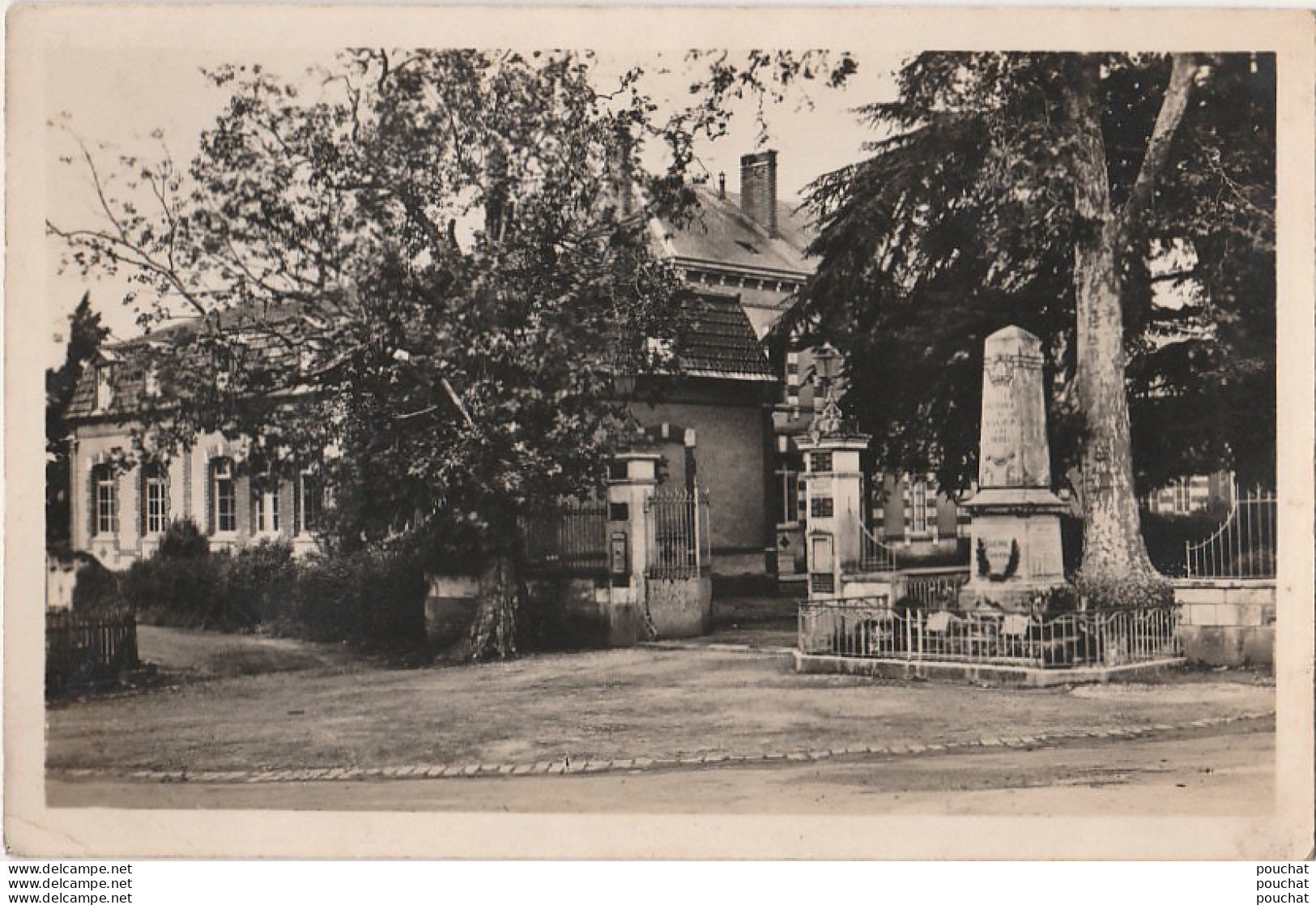 F7 - 89) SAINT SAUVEUR EN PUISAYE (YONNE) LA MAIRIE - ECOLE DE FILLES (PENSIONNAT) - (2 SCANS) - Saint Sauveur En Puisaye