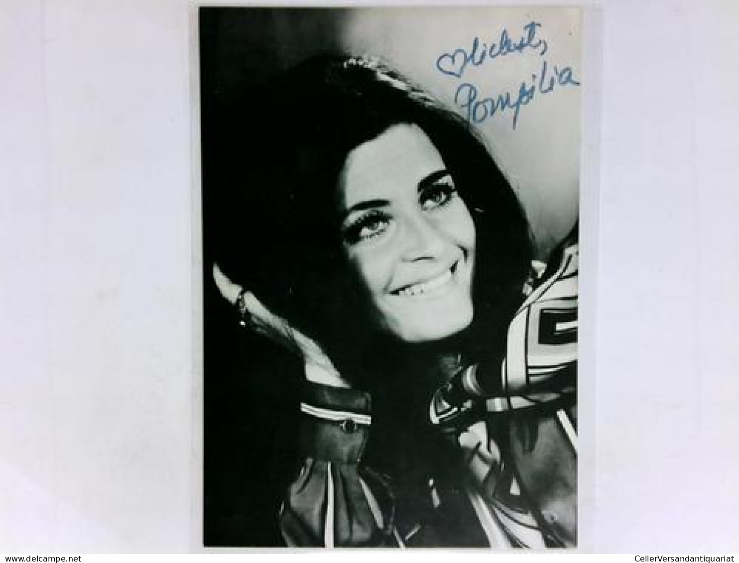 Signierte Autogrammkarte Von Pompilia (Sängerin) - Non Classés