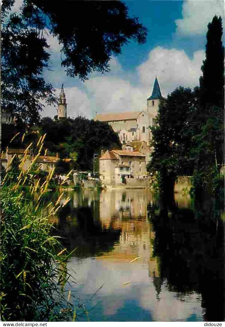 86 - Montmorillon - Vue Générale Depuis Les Rives De La Gartempe - CPM - Voir Scans Recto-Verso - Montmorillon