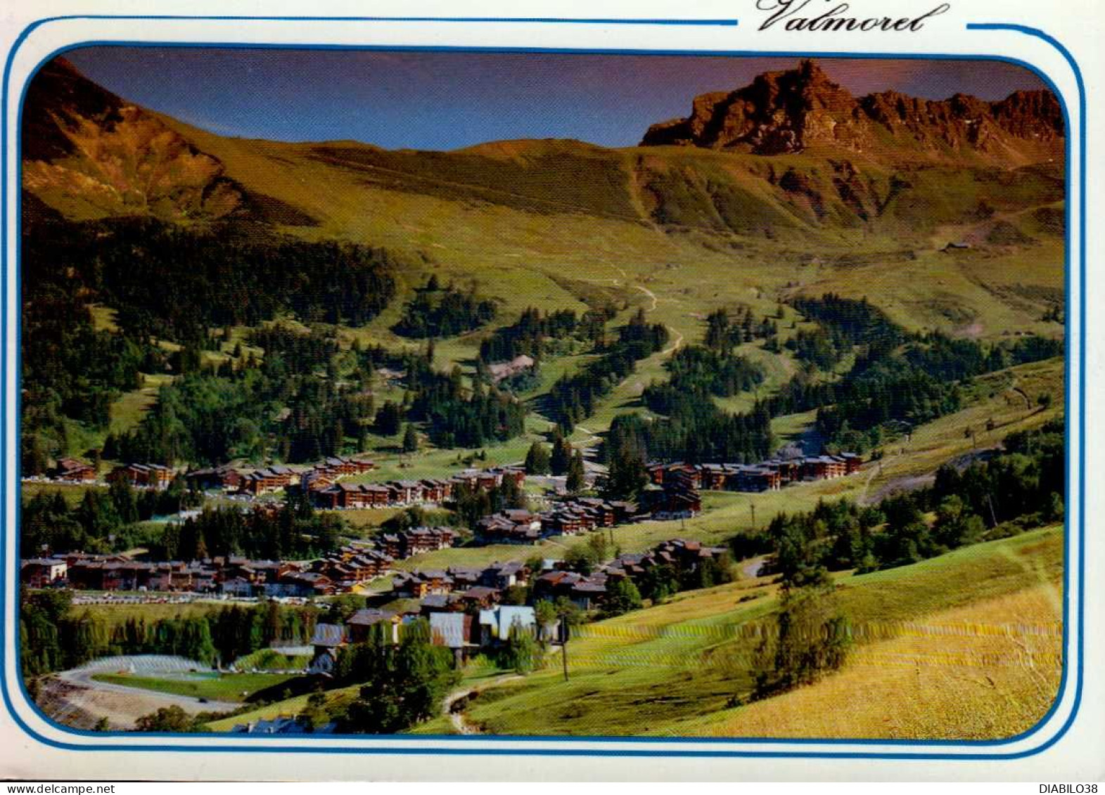 VALMOREL   ( SAVOIE )    VUE PANORAMIQUE ET LA POINTE DU GRAND NIELARD - Valmorel