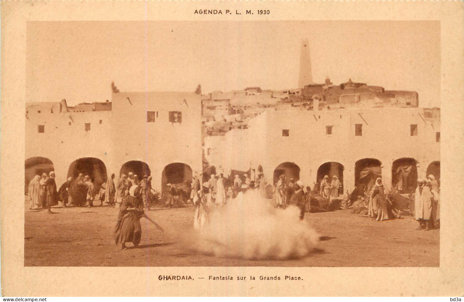 ALGERIE  GHARDAIA FANTASIA SUR LA GRANDE PLACE - Ghardaïa