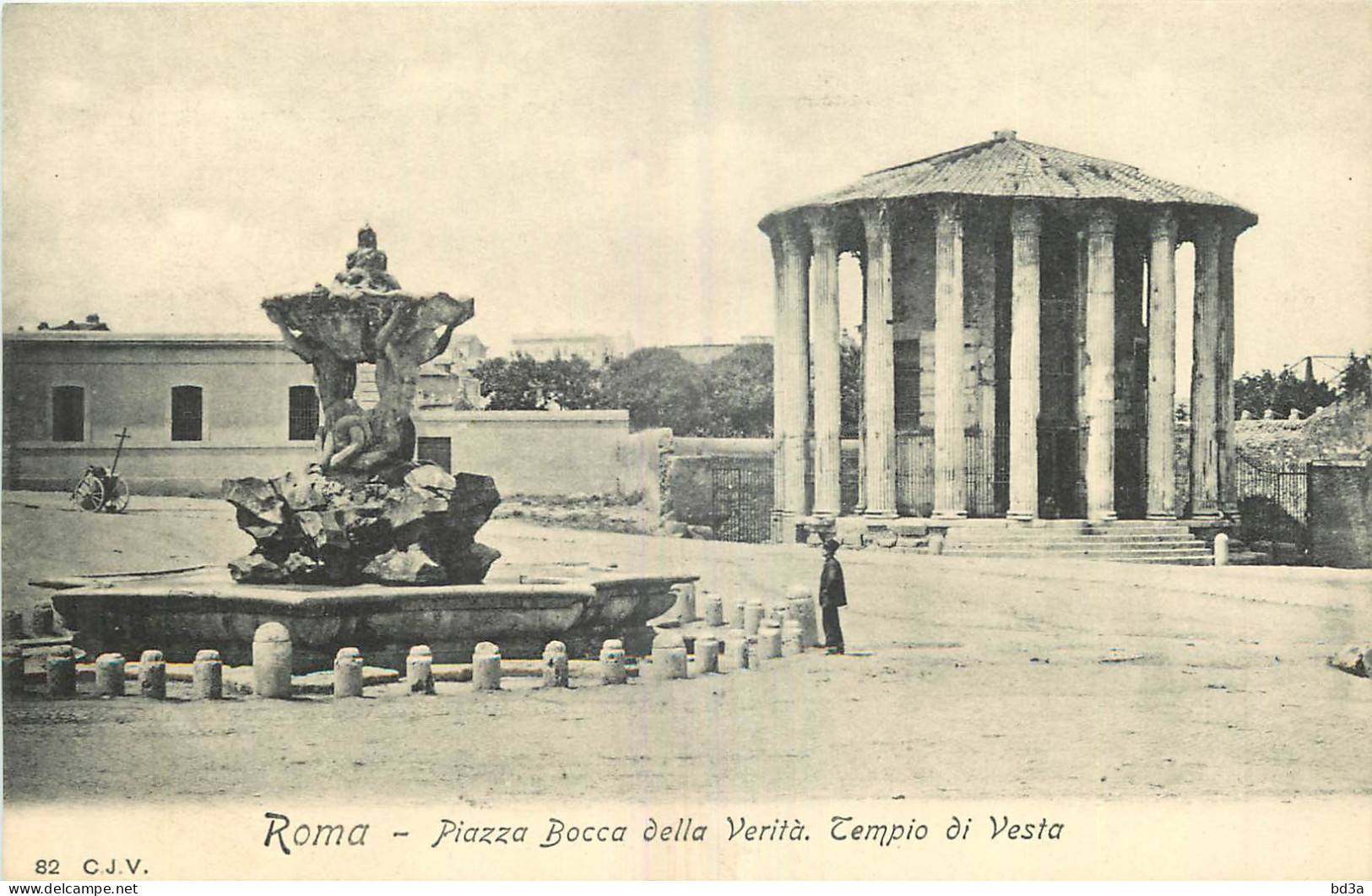 ITALIA  ROMA  PIAZZA BOCCA DELLA VERITA TEMPIO DI VESTA - Orte & Plätze