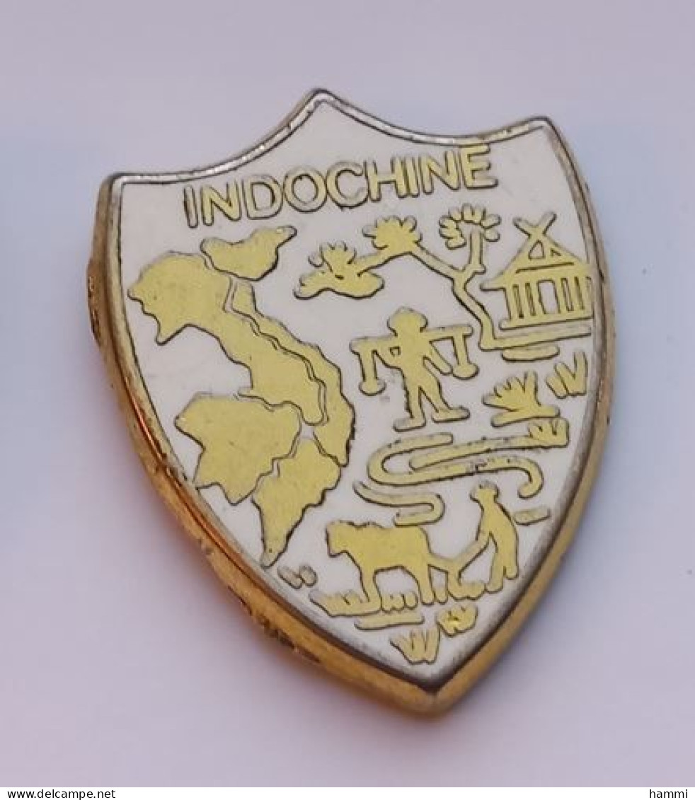 PP86 Pin's Armée Militaire Régiment D'INDOCHINE Zamac Signé Decat  Achat Immédiat - Armee