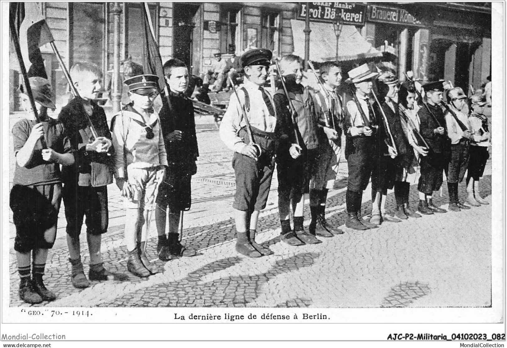 AJCP2-0146 - MILITARIA - LA DERNIERE LIGNE DE DEFENSE A BERLIN - Guerra 1939-45