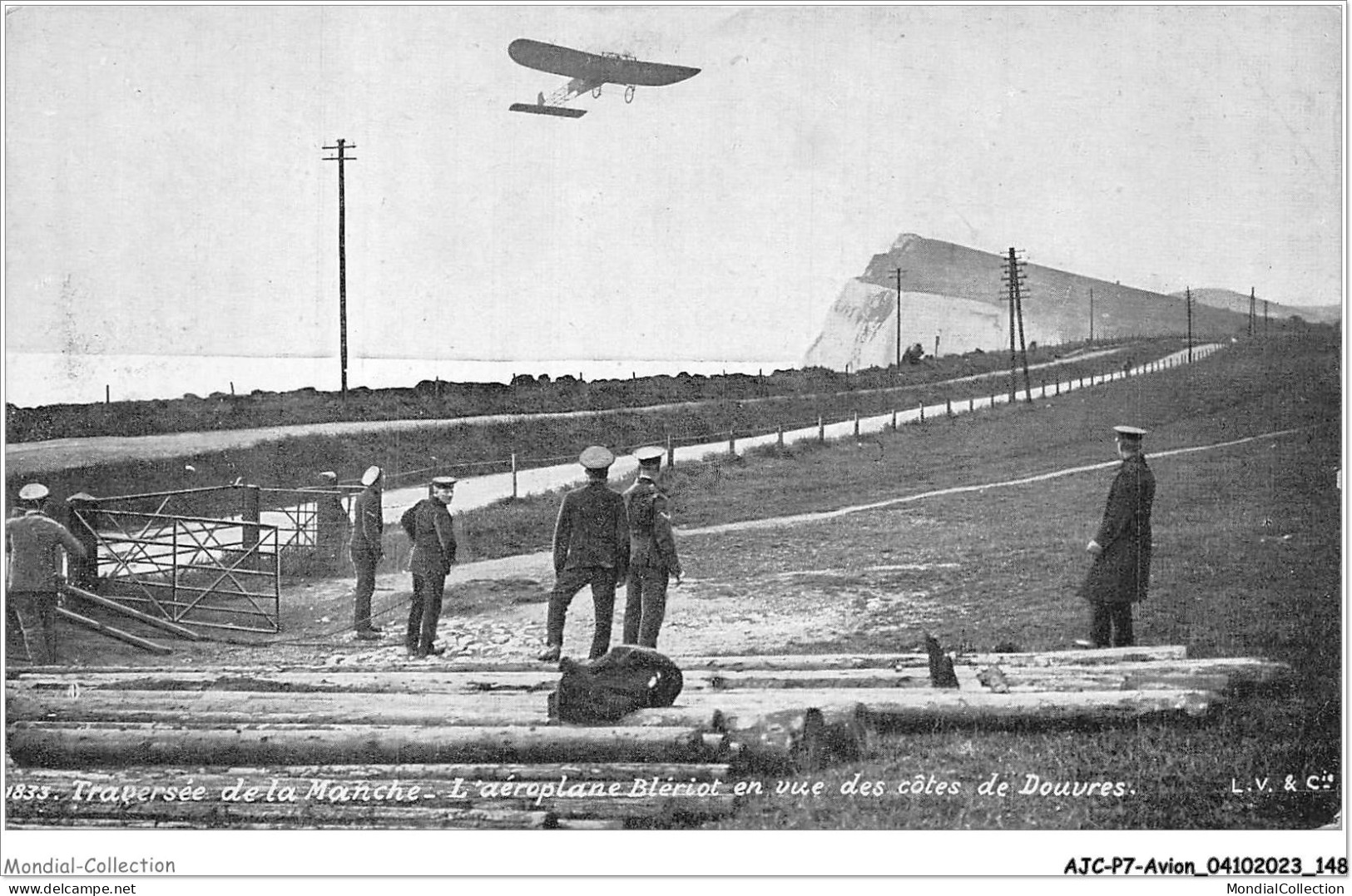 AJCP7-0699- AVION - TRAVERSEE DE LA MANCHE - L'AEROPLANE BLERIOT EN VUE DES COTES DE DOUVRES - 1914-1918: 1ère Guerre