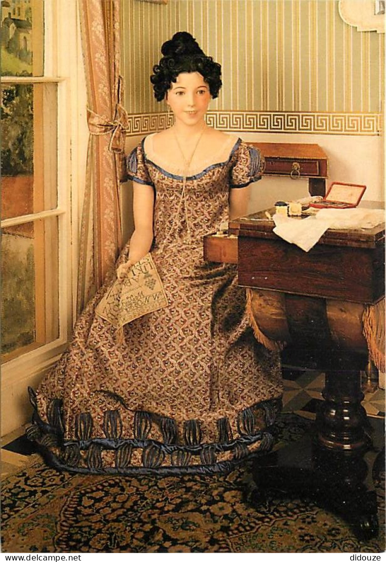 Art - Royaume-Uni - The Museum Of Costume, Assembly Rooms, Bath - Dress Of Brocaded Silk, 1822 - Carte Neuve - CPM - UK  - Oggetti D'arte