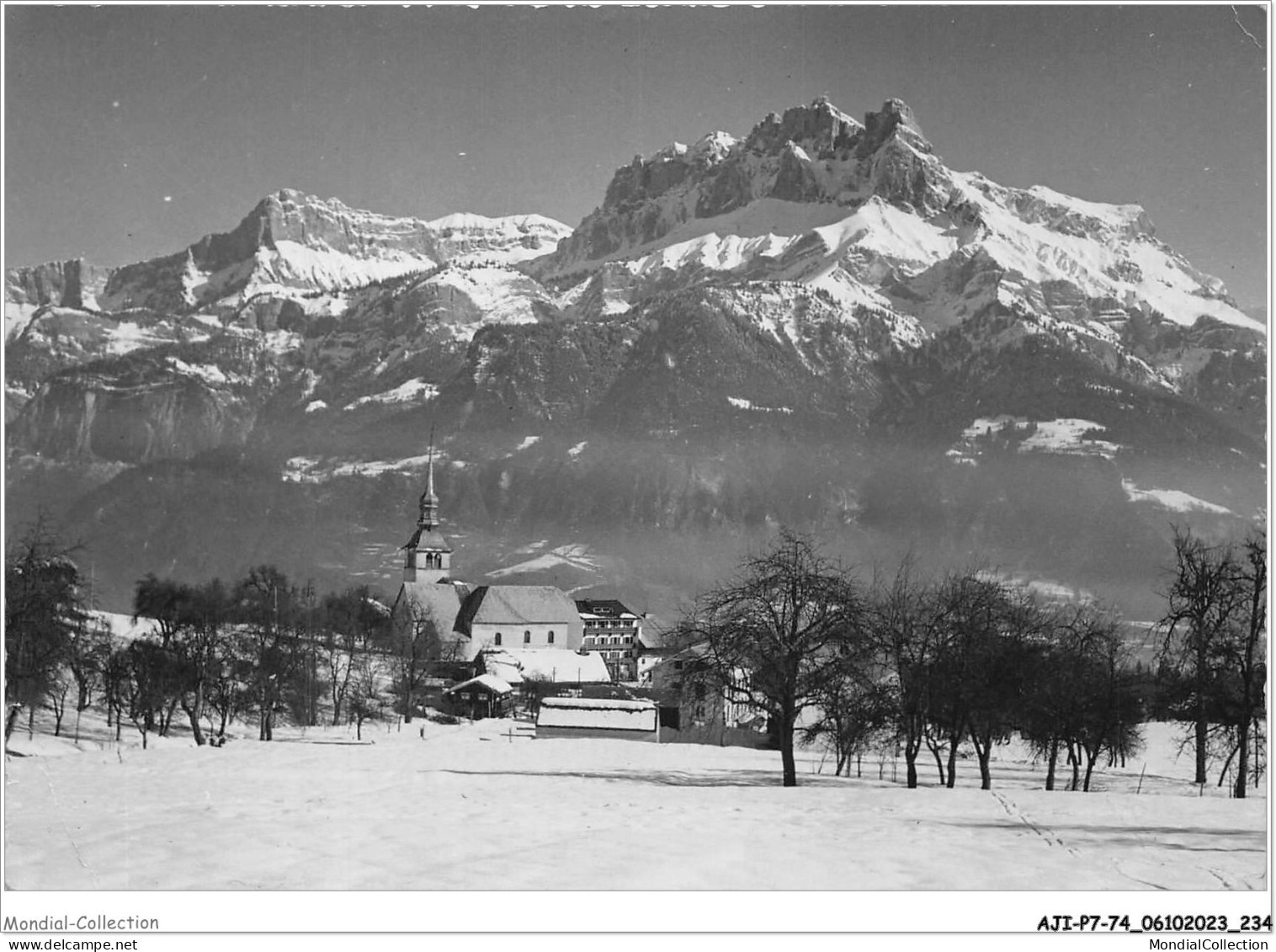 AJIP7-74-0790 - CORDON - Haute-savoie - Le Village Et Vue Sur Les Aiguilles De Warrens - Bonneville