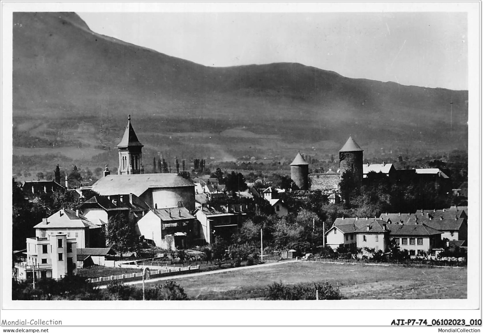 AJIP7-74-0678 - BONNEVILLE - Quartier De L'église Et Le Vieux Château - Bonneville