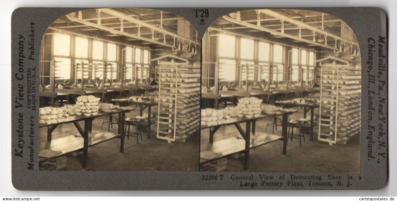 Stereo-Fotografie Keystone View Co., Meadville, Ansicht Trenton / NJ., General View Of Decorating Shop In Lager Pottery  - Stereo-Photographie