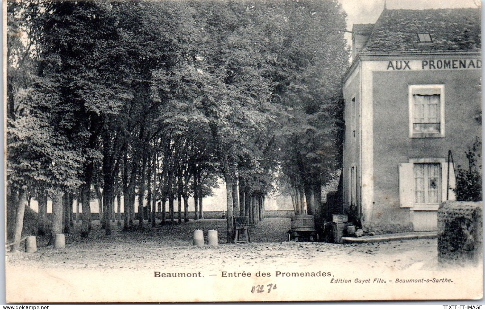 72 BEAUMONT - Entree Des Promenades. - Beaumont Sur Sarthe
