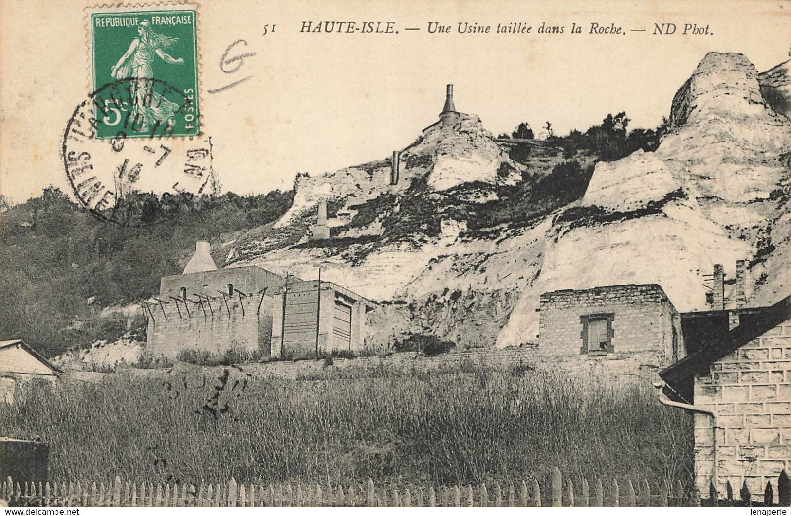 D4919 HAUTE ISLE Une Usine Taillée Dans La Roche - Haute-Isle