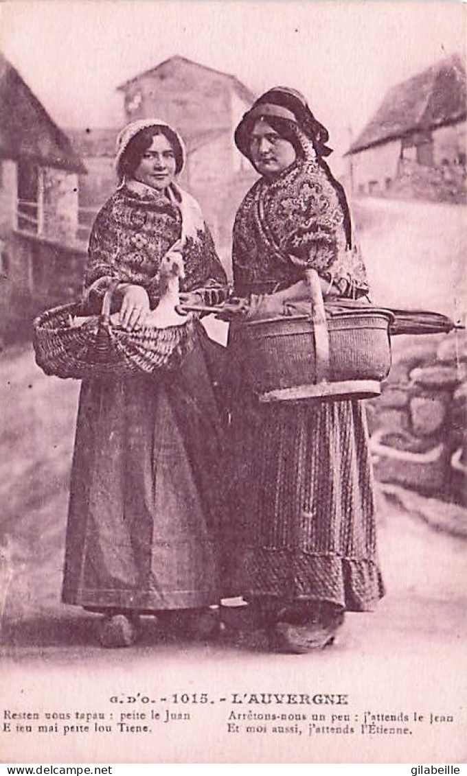 Auvergne - Paysannes Allant Au Marché - Auvergne