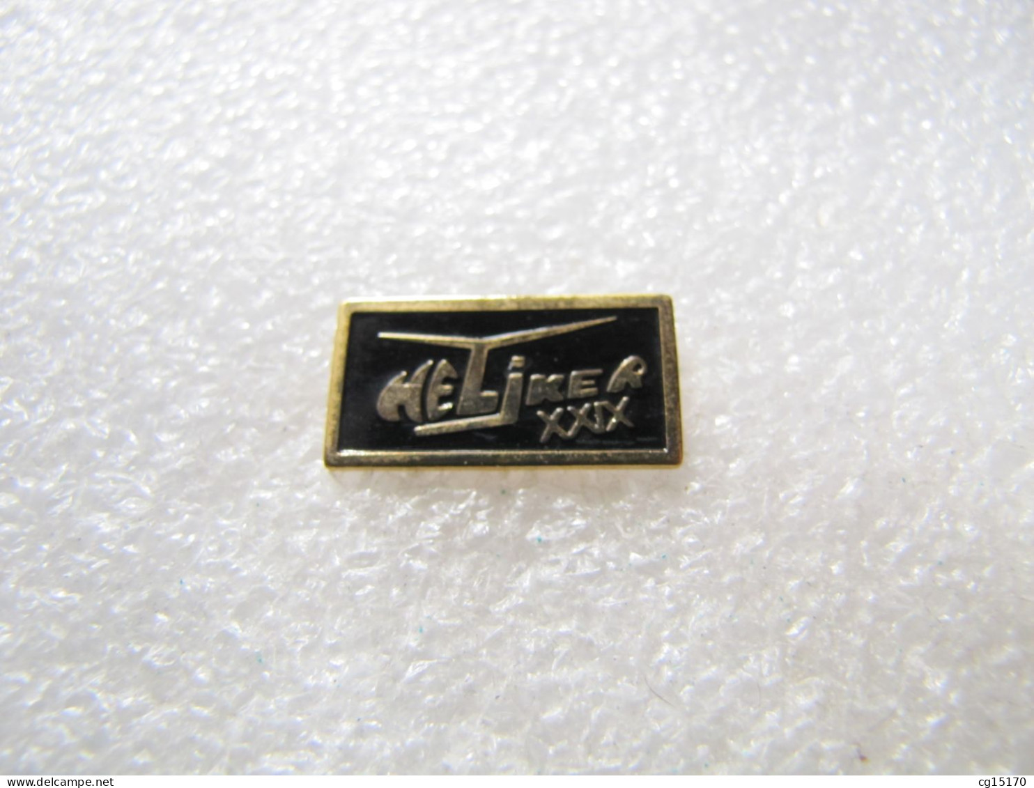 PIN'S       HÉLICOPTÈRE  HELIKER XXIX - Avions