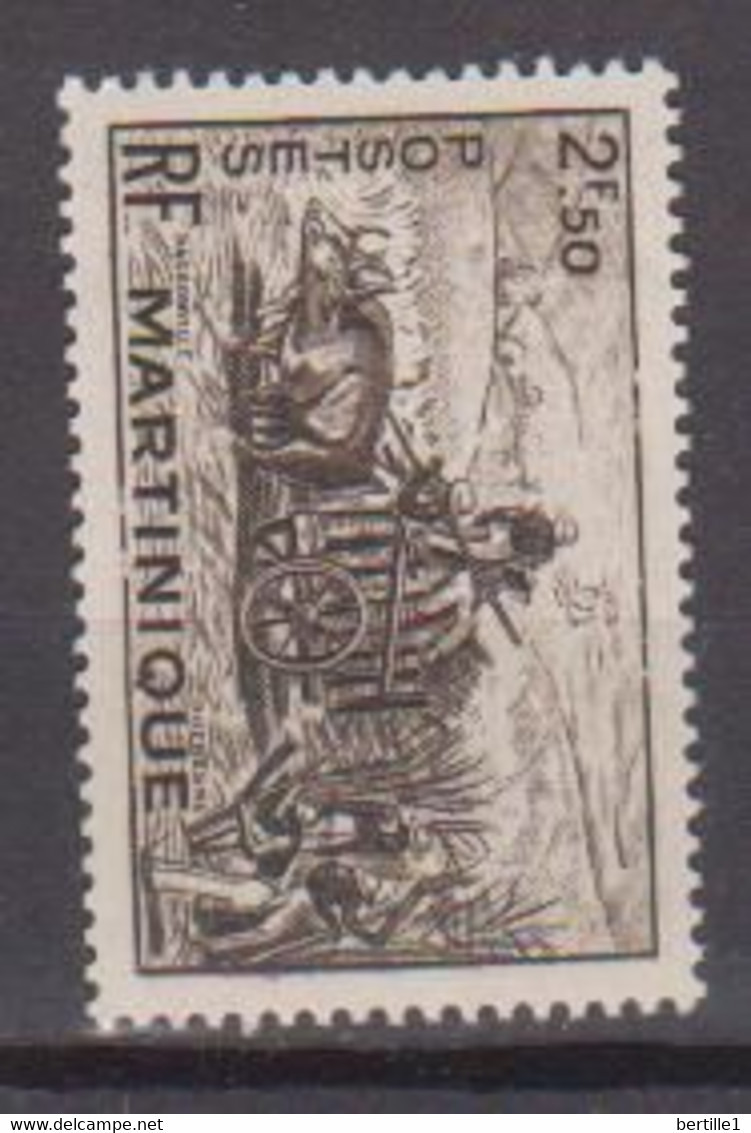 MARTINIQUE      N° YVERT  233  NEUF SANS CHARNIERES  (NSCH 2/33 ) - Neufs