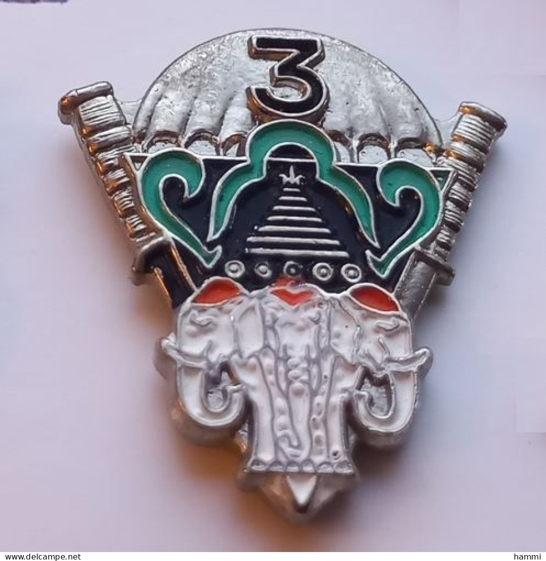 PO225 Pin's Armée Militaire 3° RTS Régiment De Tirailleurs Sénégalais éléphant à Madagascar Achat Immédiat - Army