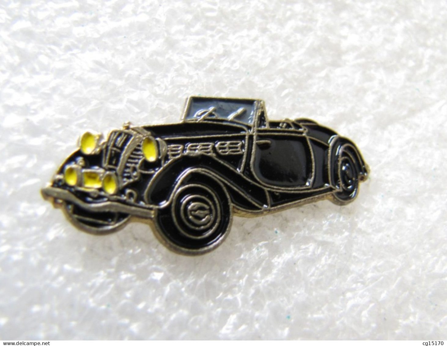 RARE   PIN'S    TRIUMPH  DOLOMITE  ROADSTER  1937 - Sonstige & Ohne Zuordnung