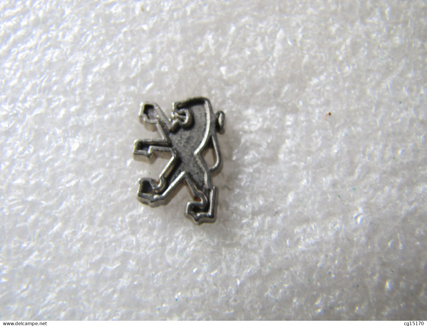 PIN'S    LOGO  PEUGEOT - Peugeot