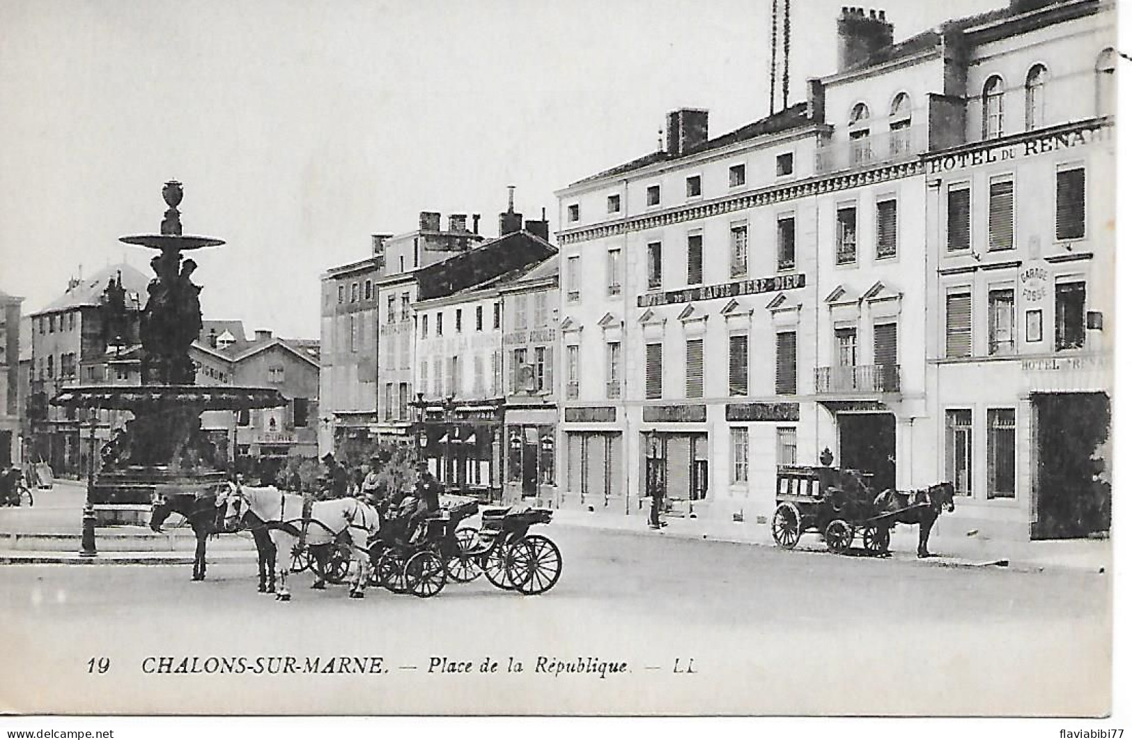 CHALONS SUR MARNE  - ( 51 ) - Place De La Republique - Châtillon-sur-Marne