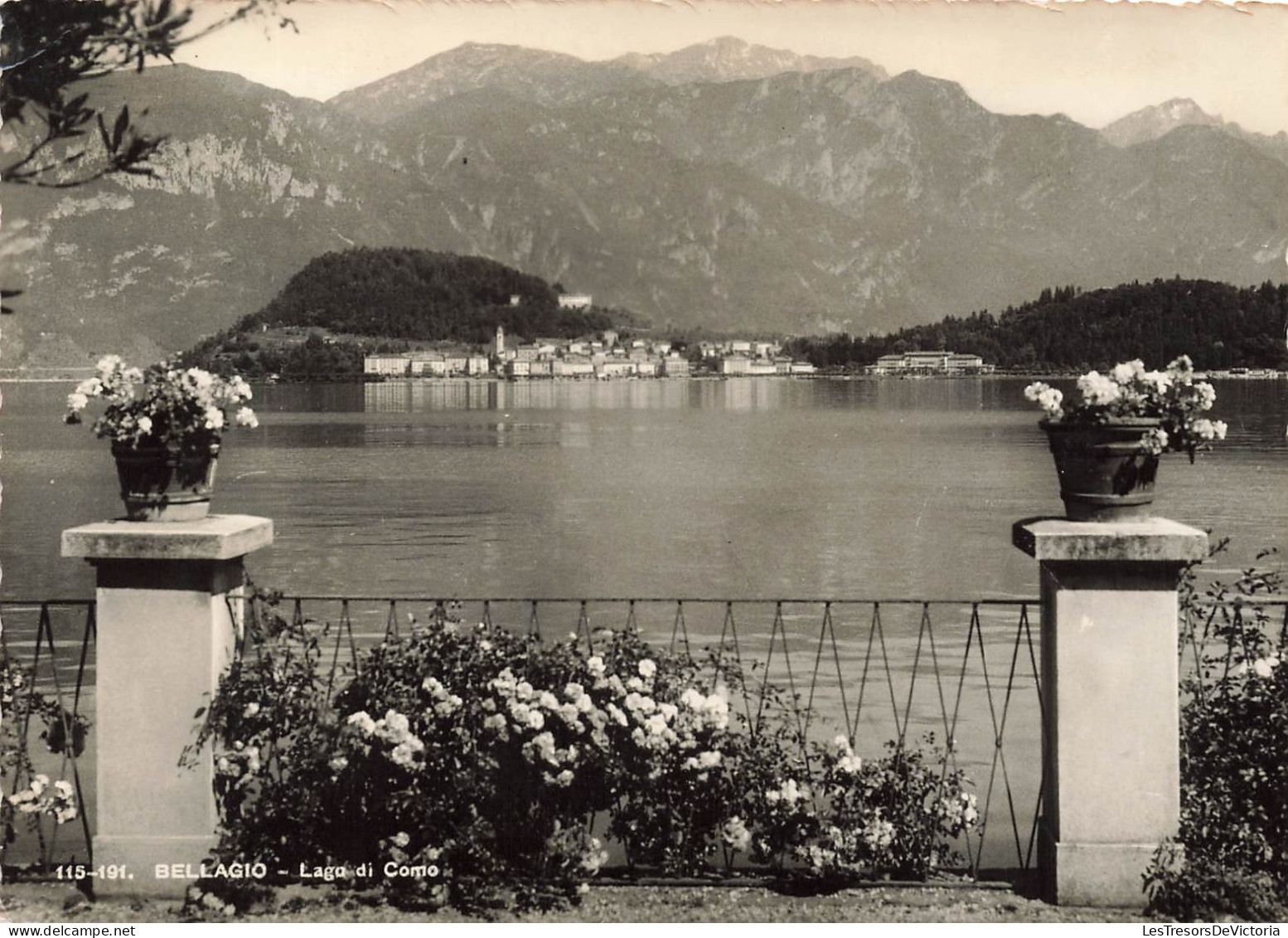 ITALIE - Bellagio - Lago Di Como - Pots De Fleurs - Carte Postale - Autres & Non Classés