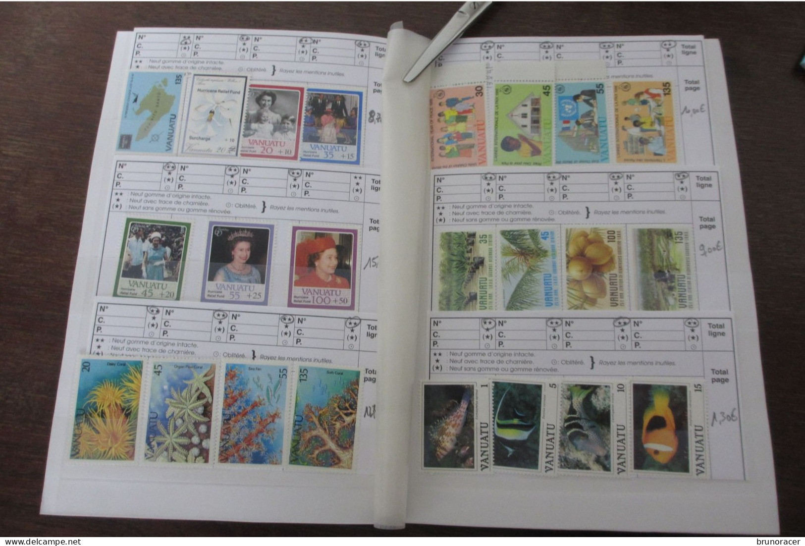 LOT Nelle HEBRIDES/VANUATU NEUF**/* DANS 3 CARNETS A CHOIX COTE 983 EUROS VOIR SCANS